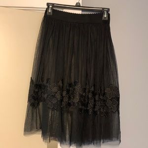 Tulle style black midi skirt